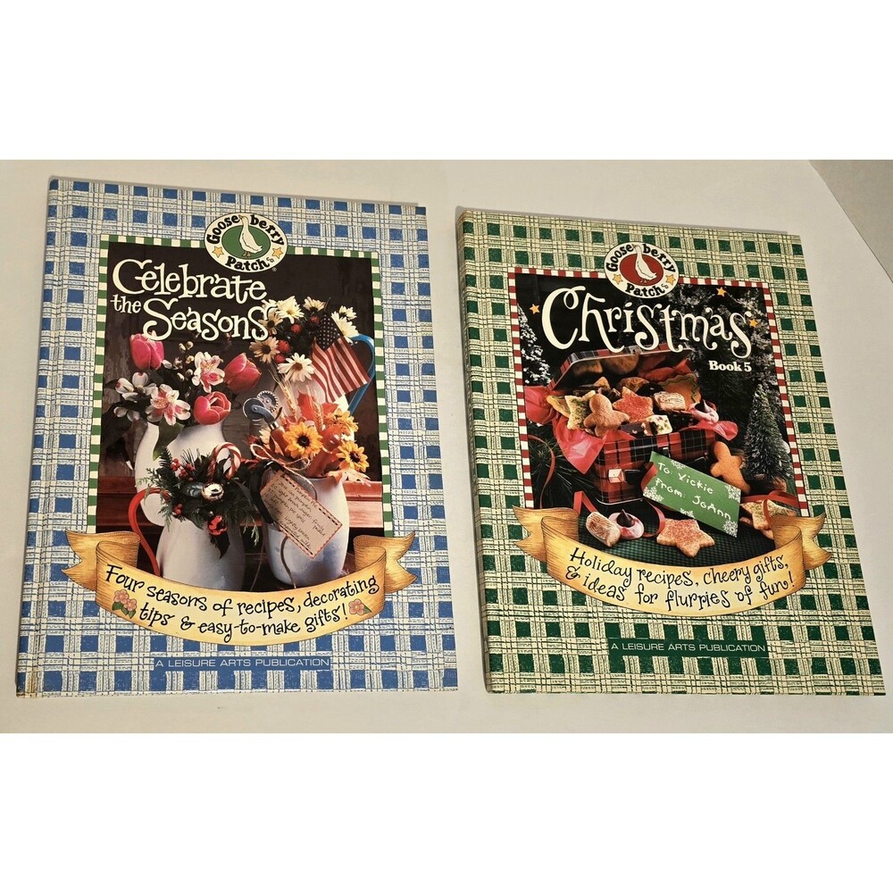 2 Gooseberry Patch Holiday Cook Books Leisure Arts First Ed. 2002-3 Hardcovers